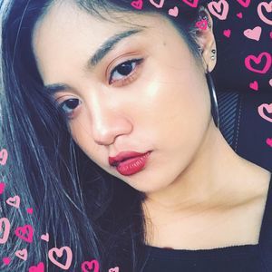 Meet your Posher, Muna